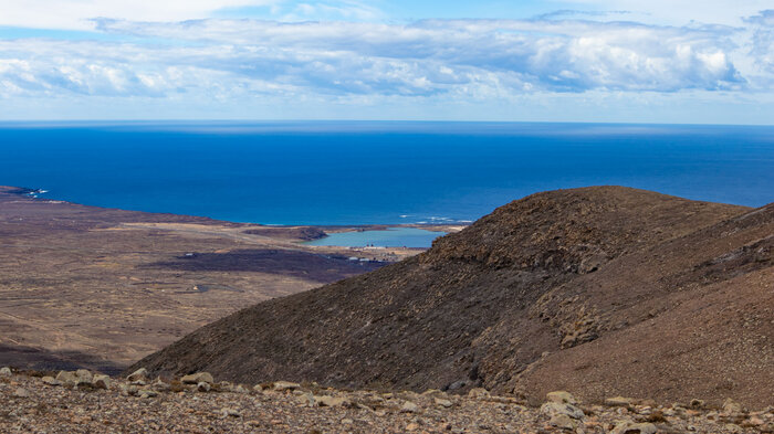 Blick zu den Salinas de Janubio auf Lanzarote | © 	 Sunhikes