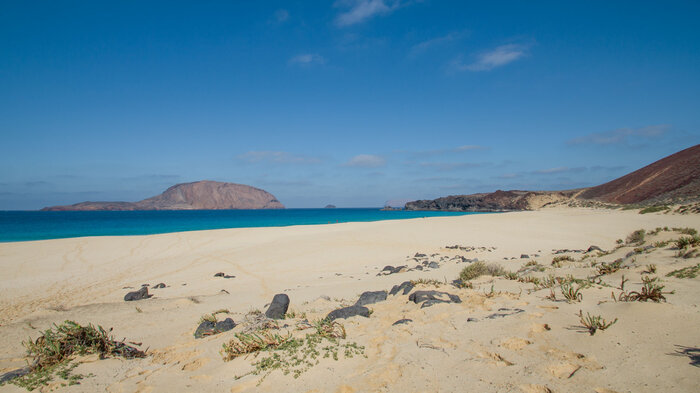 Wanderung zur Playa de la Concha auf La Graciosa | © Sunhikes