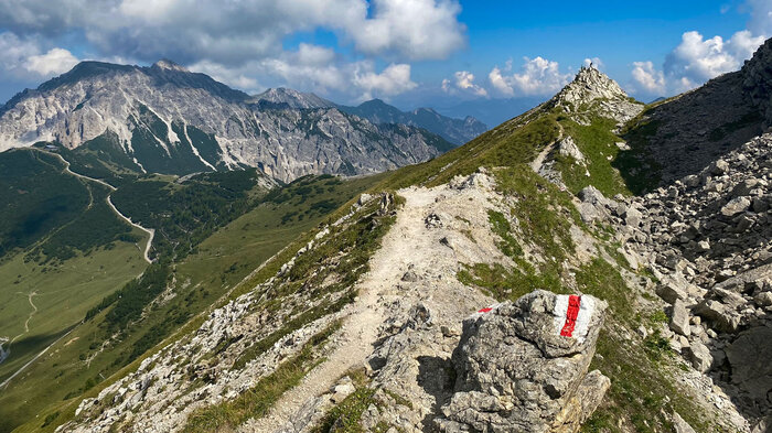 markierter Wanderweg | © Sunhikes