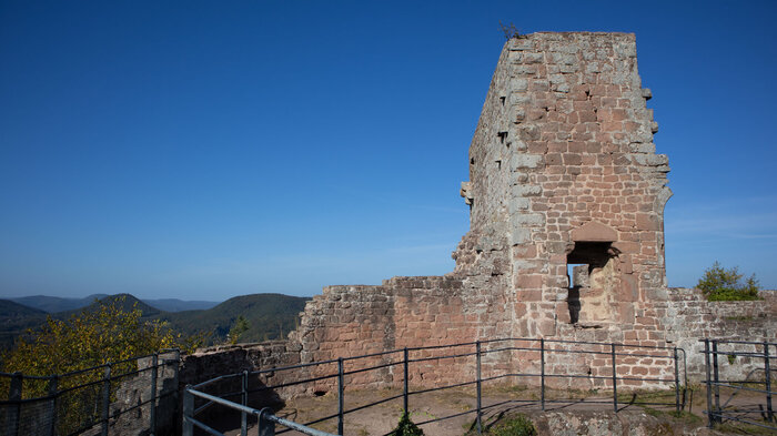 die Burgruine Lindelbrunn in der Pfalz | © Sunhikes die Burgruine Lindelbrunn in der Pfalz | © Sunhikes