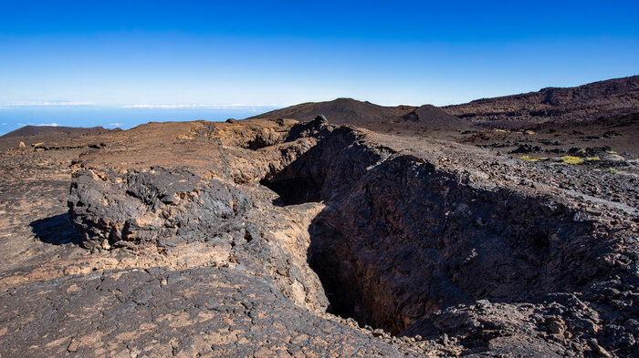 Höhlenformation mit diversen Eingängen bei den Cuevas Negras | © Sunhikes Höhlenformation mit Eingängen bei den Cuevas Negras | © Sunhikes